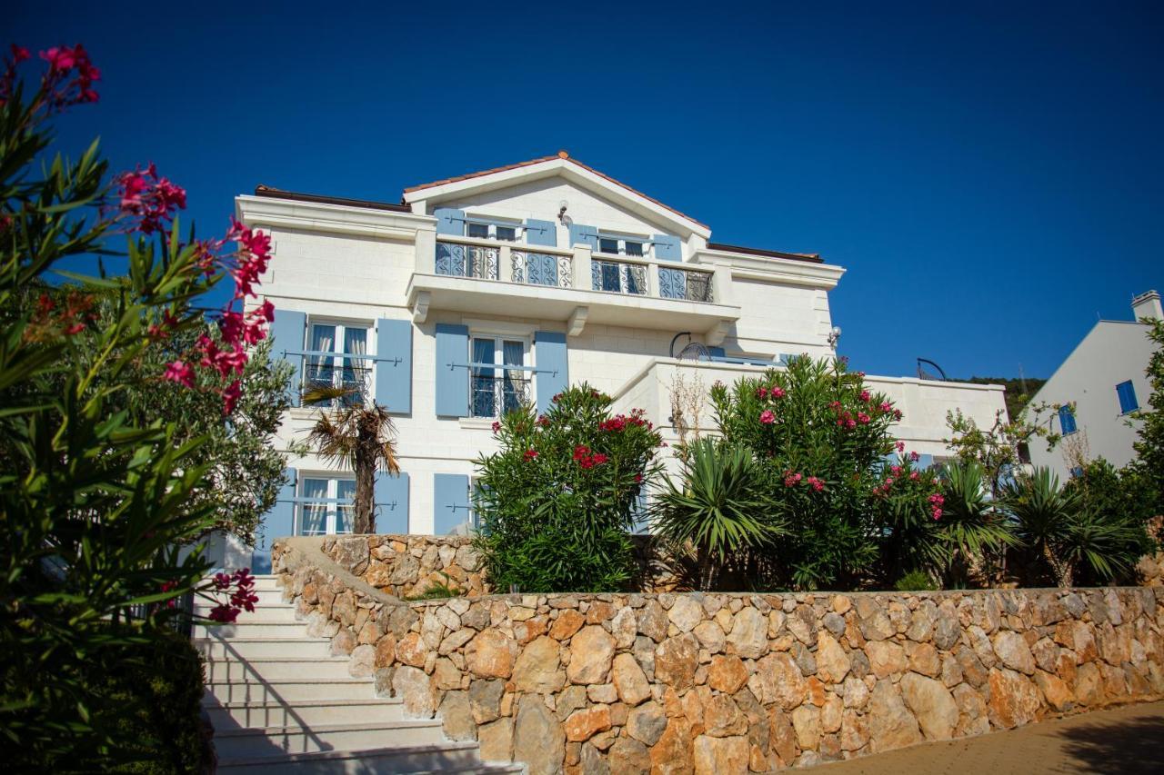 Rooms Salvia Cres Exterior photo